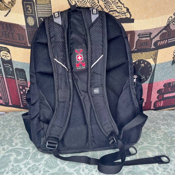 Swiss Gear Laptop BackPack 18.5 inch - Picture 4 of 10